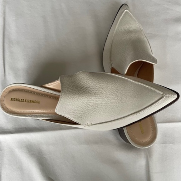 brand new white leather feminine and pointy Nicholas Kirkwood low heel / flat. - Picture 1 of 10